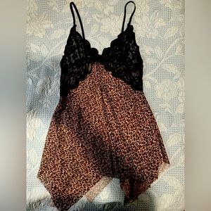 1X leopard print